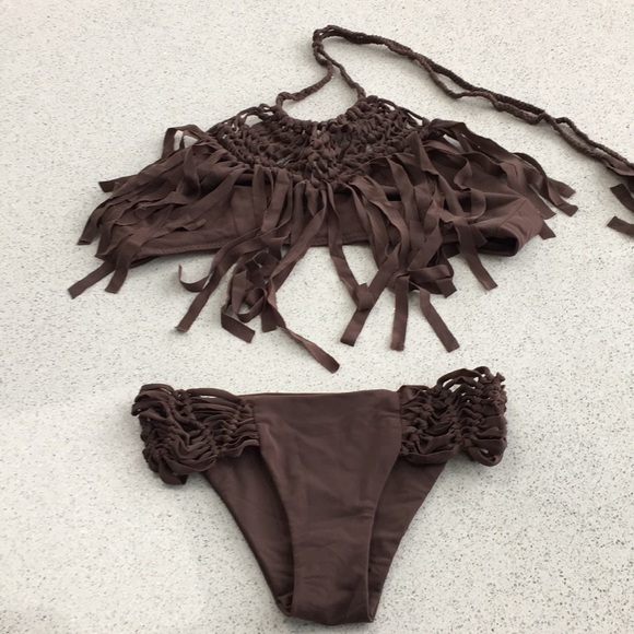 Bikini - Picture 2 of 7